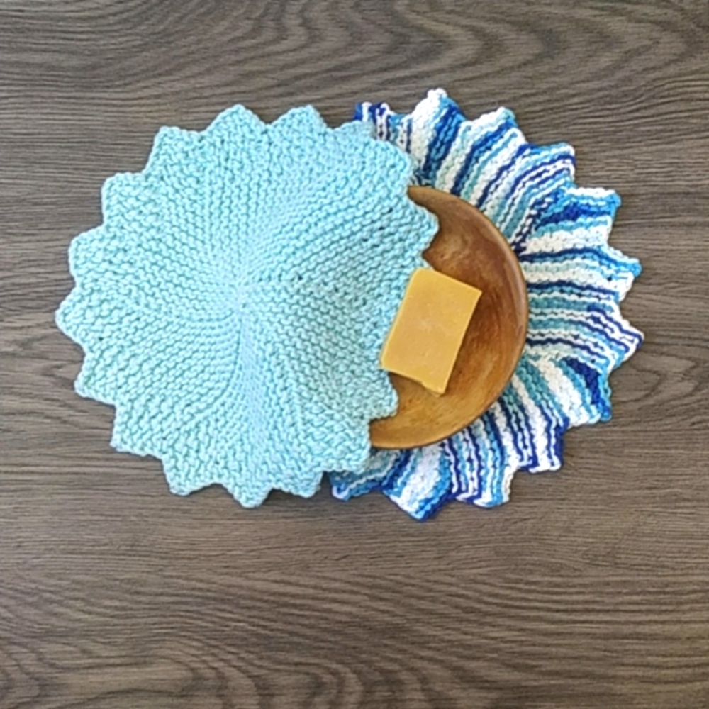 Hand Knit Sunburst Cloth - Picture 2 of 8